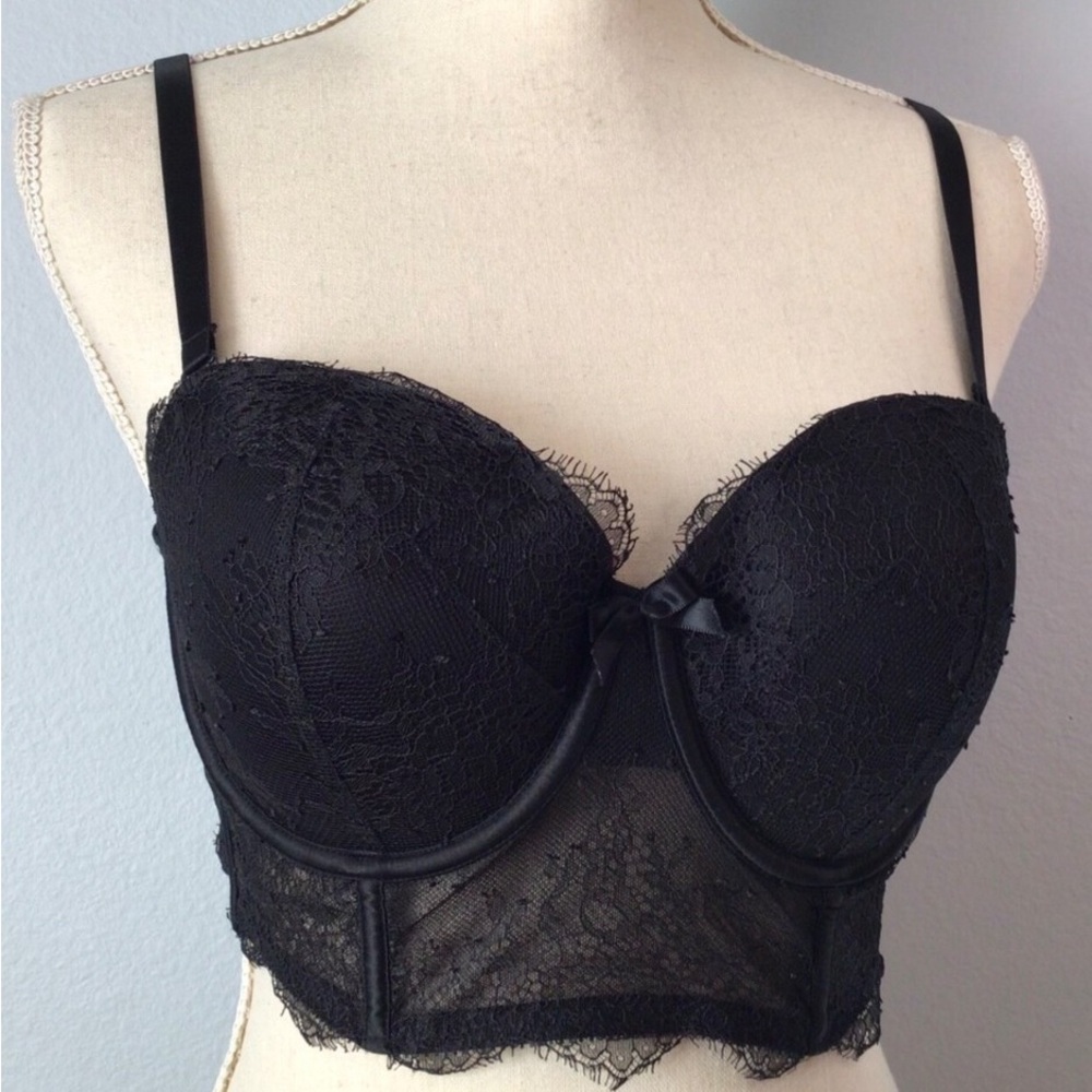 Victoria Secret Like New Very Sexy Demi Buste Bra- Size 32B